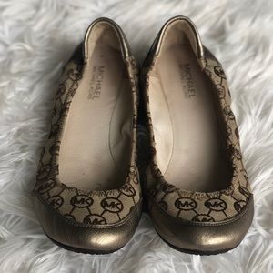 Micheal Kors flats